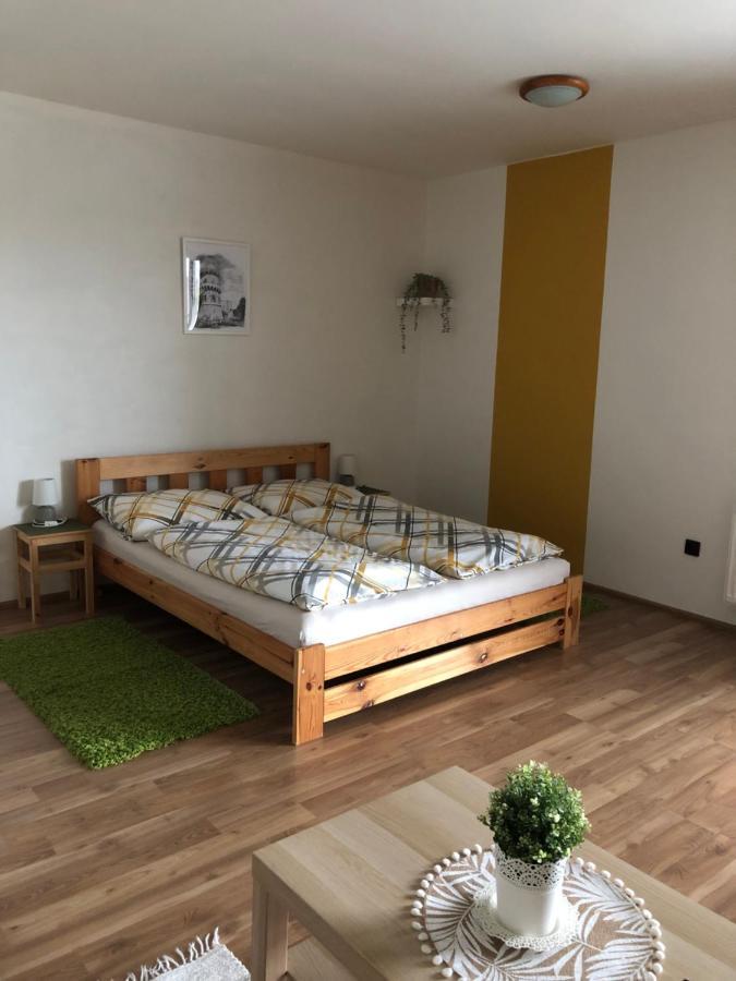 Ubytování u Malinků Přítluky Esterno foto